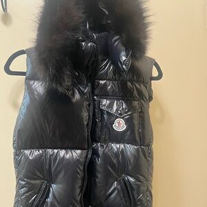 Monclair zip up vest with fur